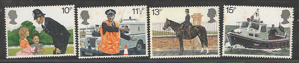 Great Britain Stamps, Complete Set of 4 Values, Mint, Backside Few Stains - VVV00635