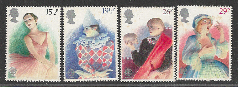 Great Britain Stamps, Complete Set of 4 Values, Mint, Backside Few Stains - VVV00654