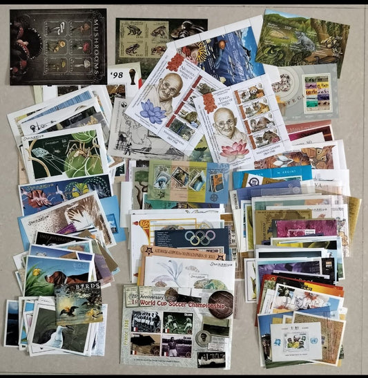 https://dharaastamps.co.in/shop/postage-stamps/worldwide-stamps/miniature-sheets/world-wide-miniature-sheets-of-250-different-diwali-offer-price-limited-stock/