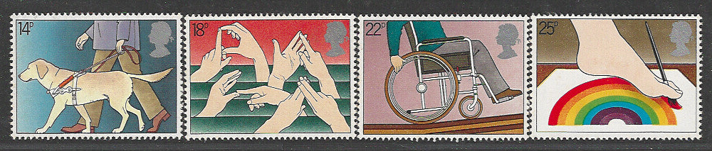 Great Britain Stamps, Complete Set of 4 Values, Mint, Backside Few Stains - VVV00645