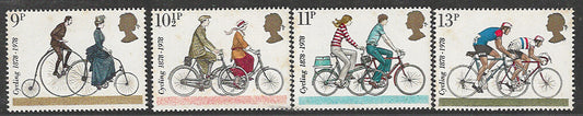Great Britain Stamps, Complete Set of 4 Values, Mint, Backside Few Stains - VVV00659